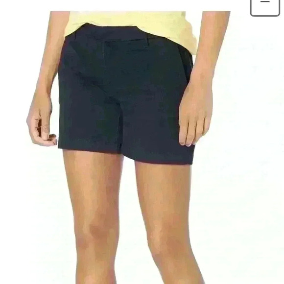 Women’s Tommy Hilfiger Chino 5” Navy Blue shorts. - Picture 1 of 7